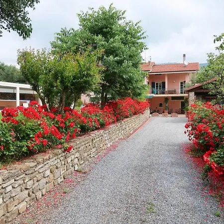Holiday home Diano Evigno Sleeps 17 Pool Air Con Wifi Diano Borello