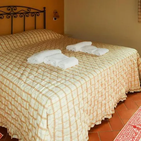 Holiday home Diano Evigno Sleeps 17 Pool Air Con Wifi Diano Borello